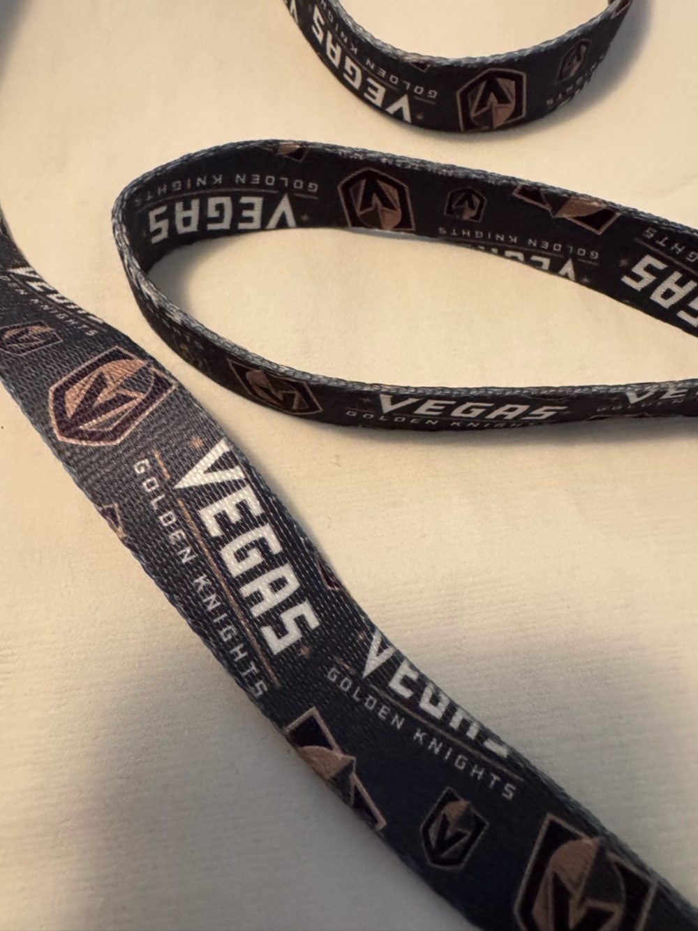 NWT- Vegas Golden Knights Logo Leash. - Picture 3 of 4